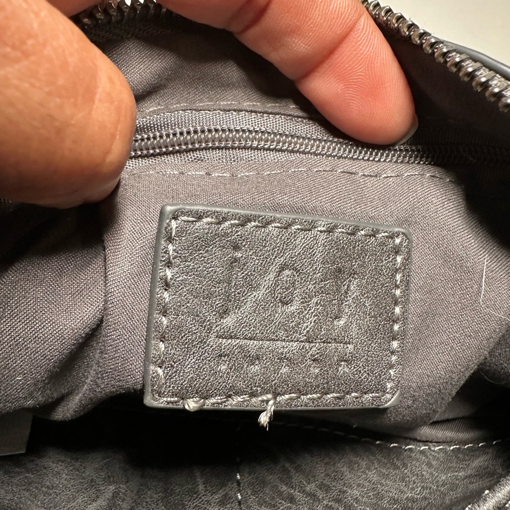 JoyLab Gray Textured Clutch - Picture 4 of 6
